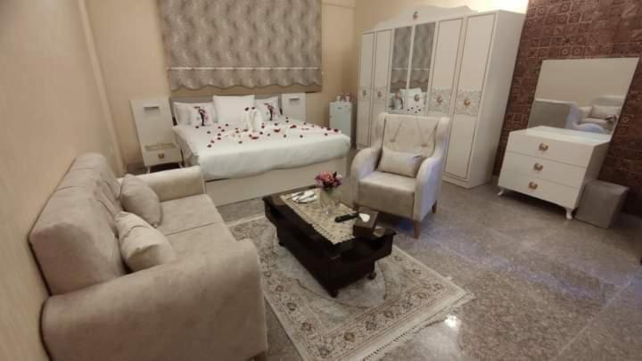 Italian House Hotel Baghdad Exterior photo